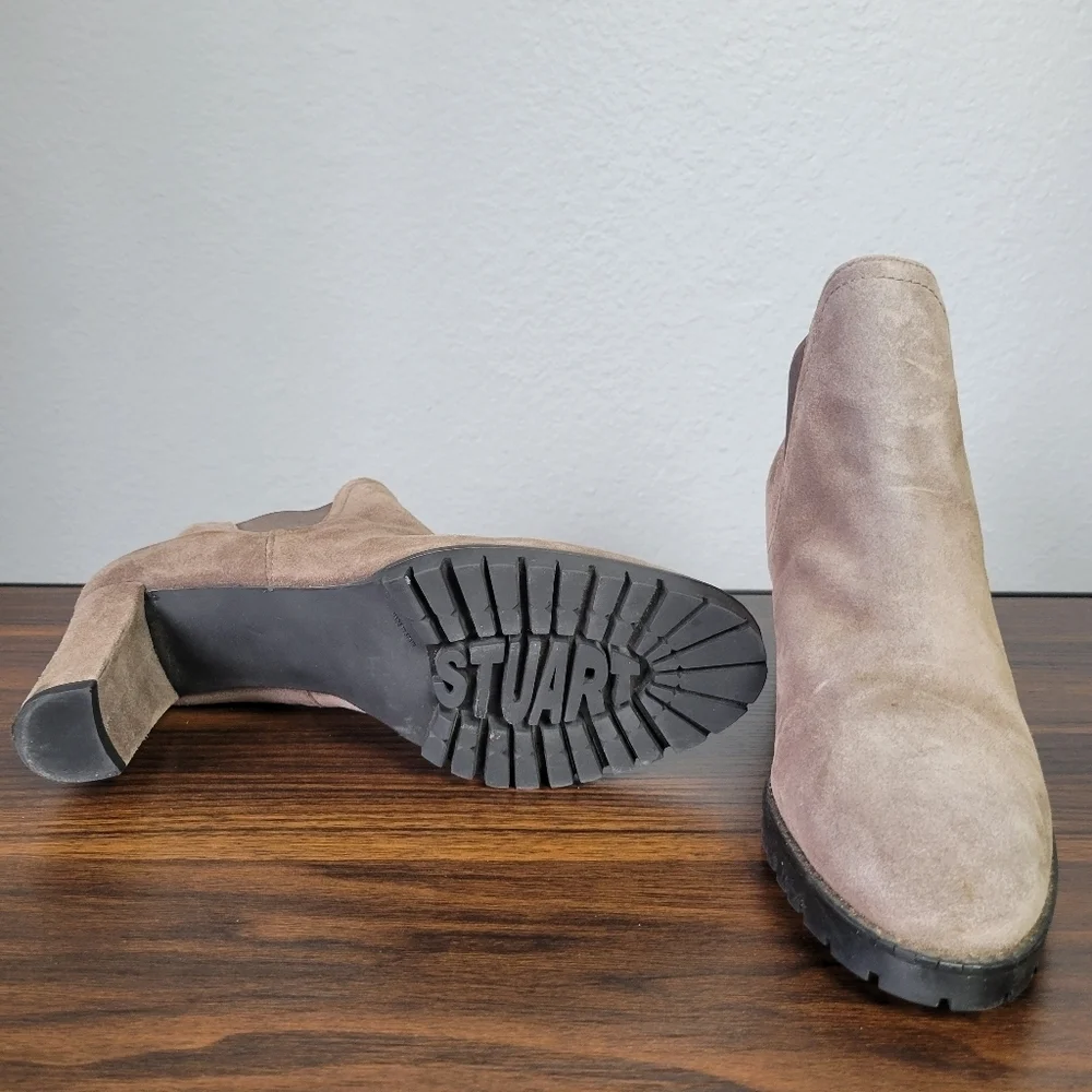 STUART WEITZMAN // grey taupe suede rugged rubber sole heeled ankle boots bootie